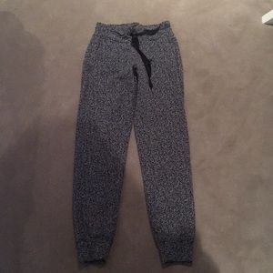 Lulu lemon grey and black joggers